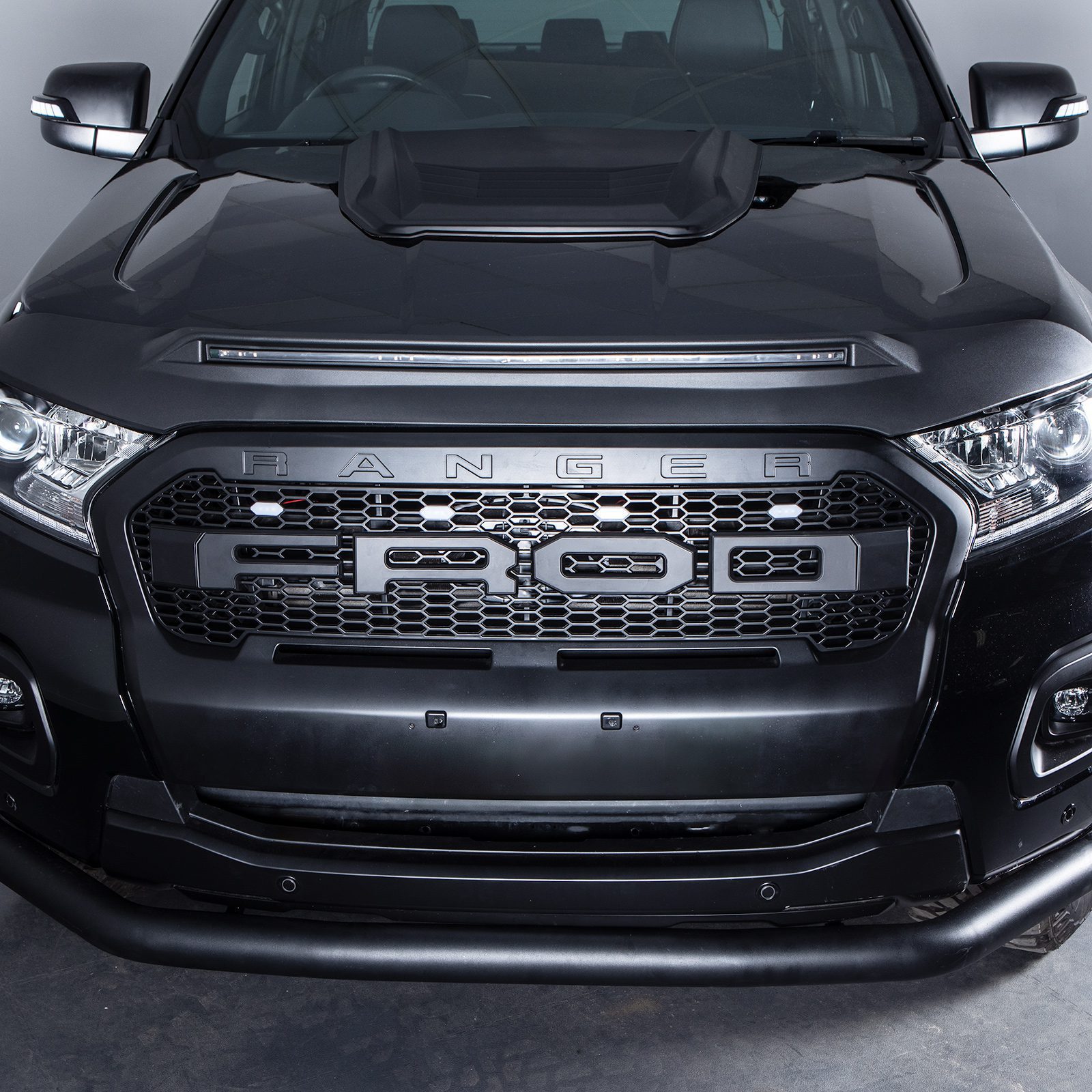 Ford Ranger T8 18-21 Black Grille With White LED Lights